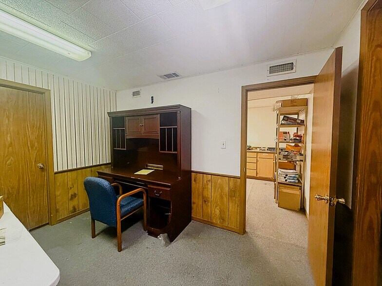 More Photos Of 8523 US 271S Hwy, Powderly Light Distribution For Sale