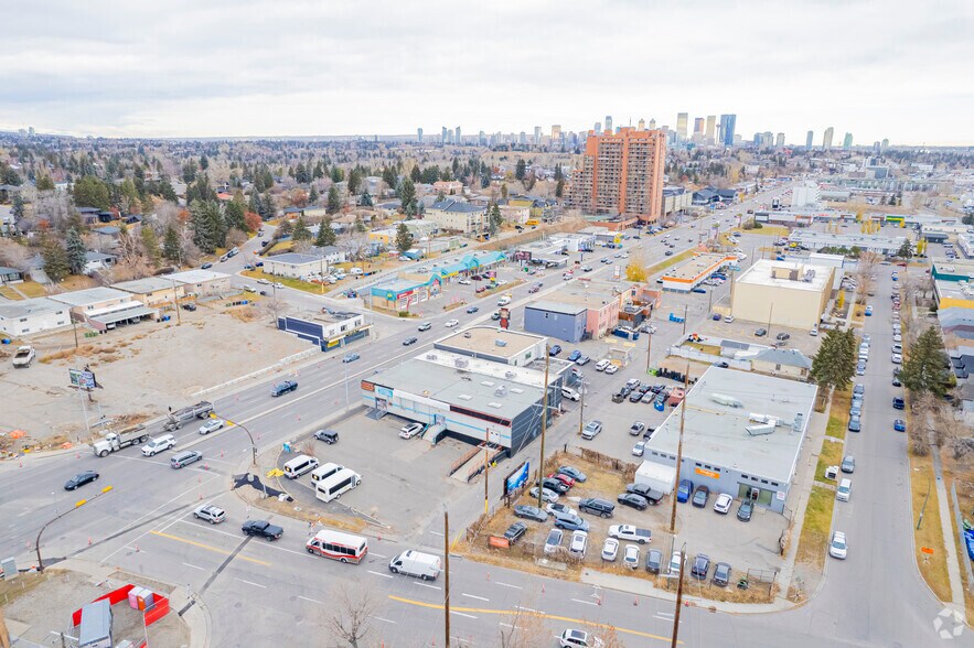 More Photos Of 5008-5010 Macleod Trl SW, Calgary General Retail For Sale