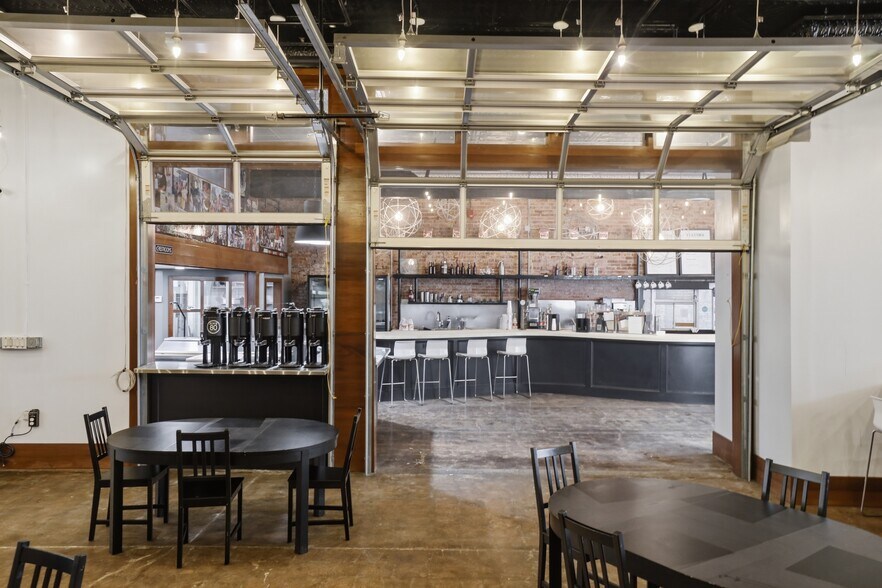 More Photos Of 122 E Randolph Ave, Enid Storefront Retail Residential For Sale