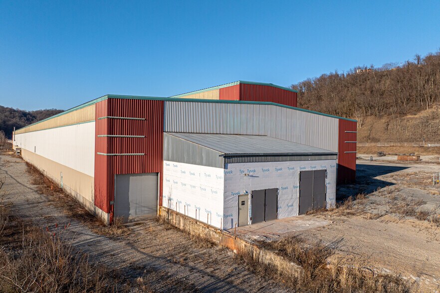 More Photos Of 100 Riverview Dr, Monessen Warehouse For Lease