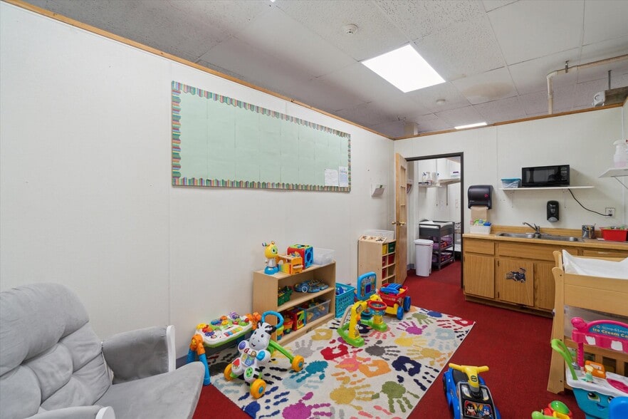 More Photos Of 4248 N 76th St, Milwaukee Storefront Retail Residential For Sale