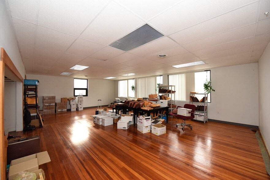 More Photos Of 5266 Seneca St, West Seneca Office For Lease