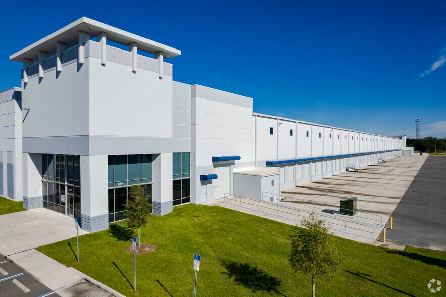 More Photos Of 5300 Allen K Breed Hwy, Lakeland Unknown For Lease