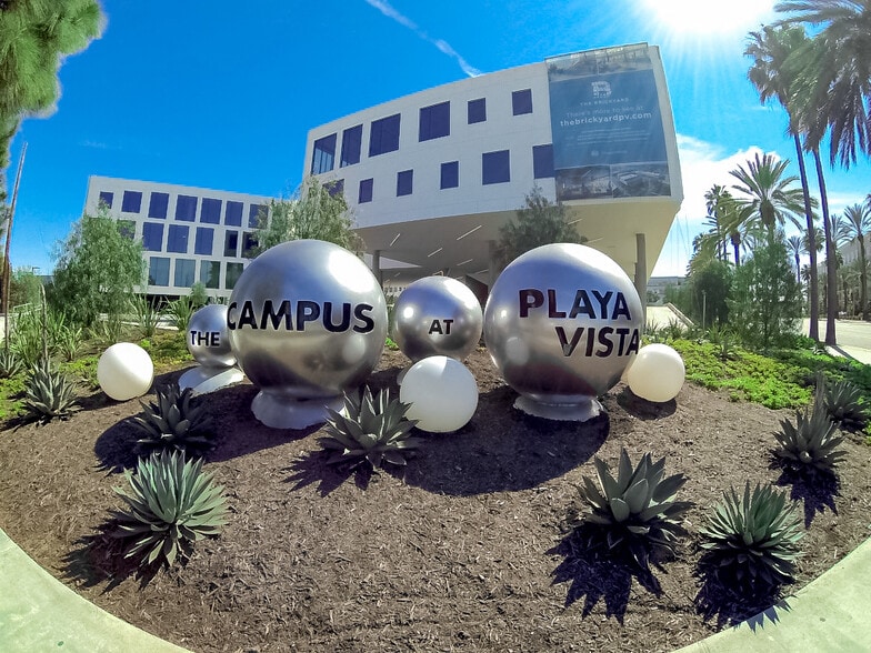 More Photos Of 11949 Jefferson Blvd, Culver City Office For Lease