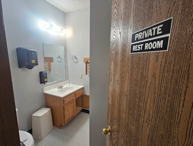 More Photos Of 1544 Lazelle St, Sturgis Freestanding For Sale