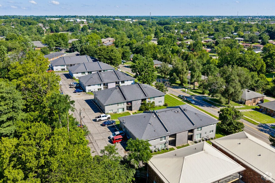 More Photos Of 1980-2016 Cambridge Dr, Lexington Apartments For Sale