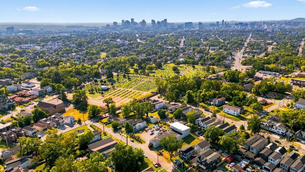 More Photos Of 1715 Pecan St, Nashville Warehouse For Sale