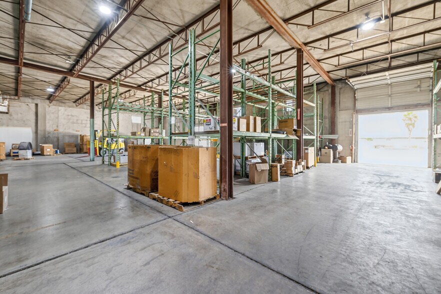 More Photos Of 1002 W Jackson Ave, Harlingen Warehouse For Sale