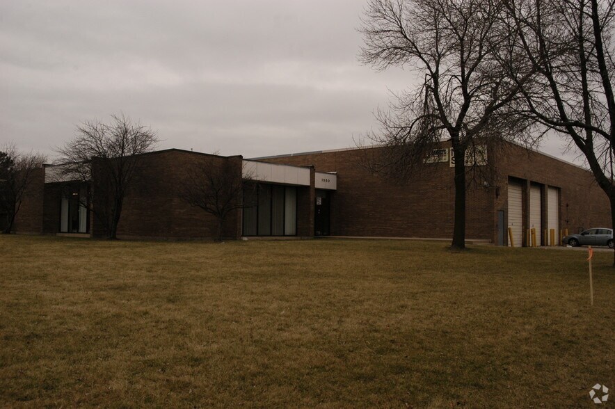 More Photos Of 1550 W Bryn Mawr Ave, Itasca Warehouse For Lease