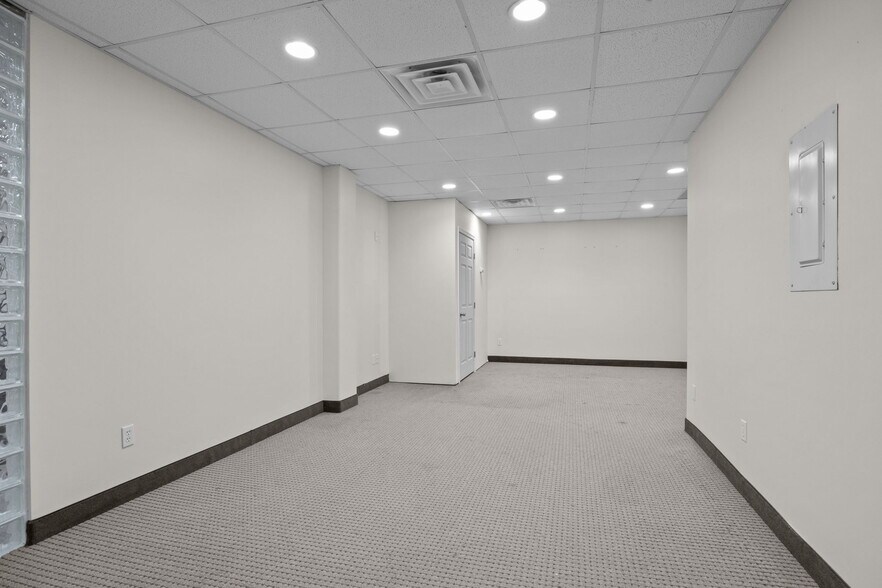 More Photos Of 1410 Hooper Ave, Toms River Office For Lease