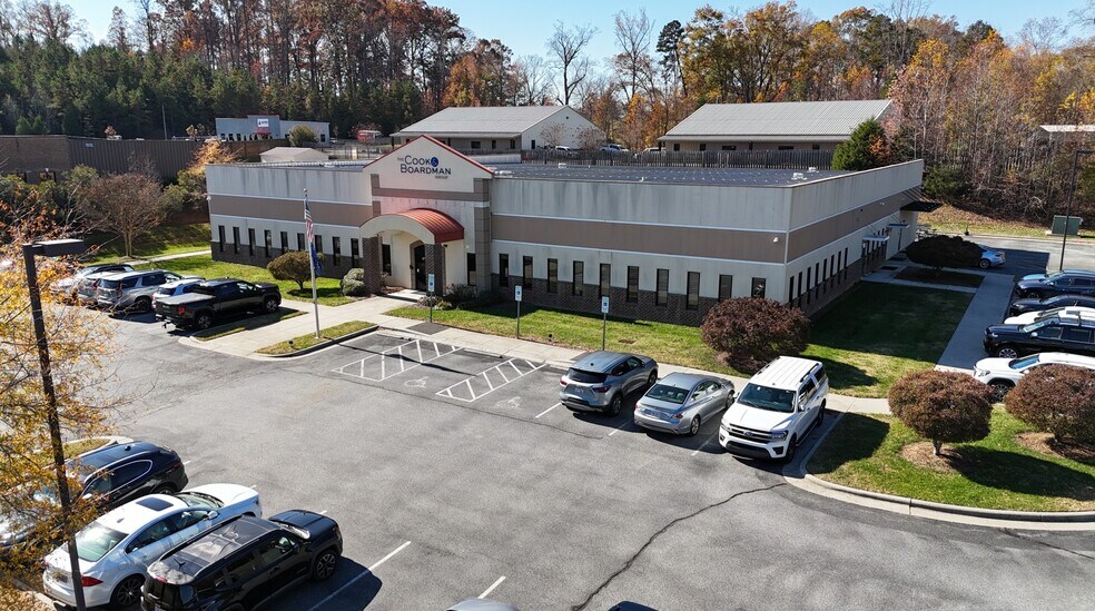 More Photos Of 3064 Salem Industrial Dr, Winston-Salem Office For Lease