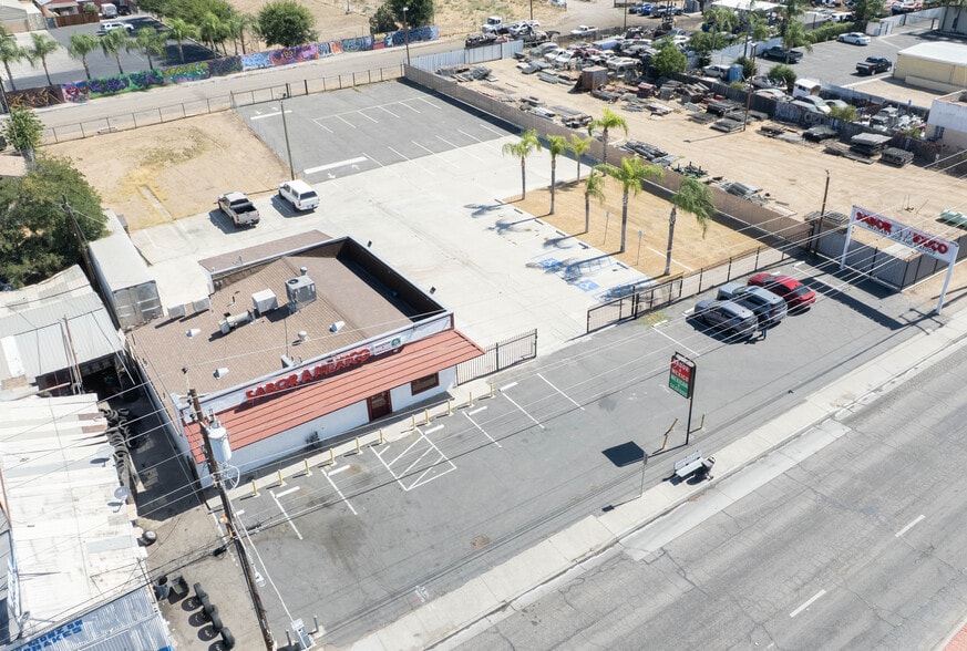 More Photos Of 2112 E California Ave, Bakersfield Restaurant For Sale