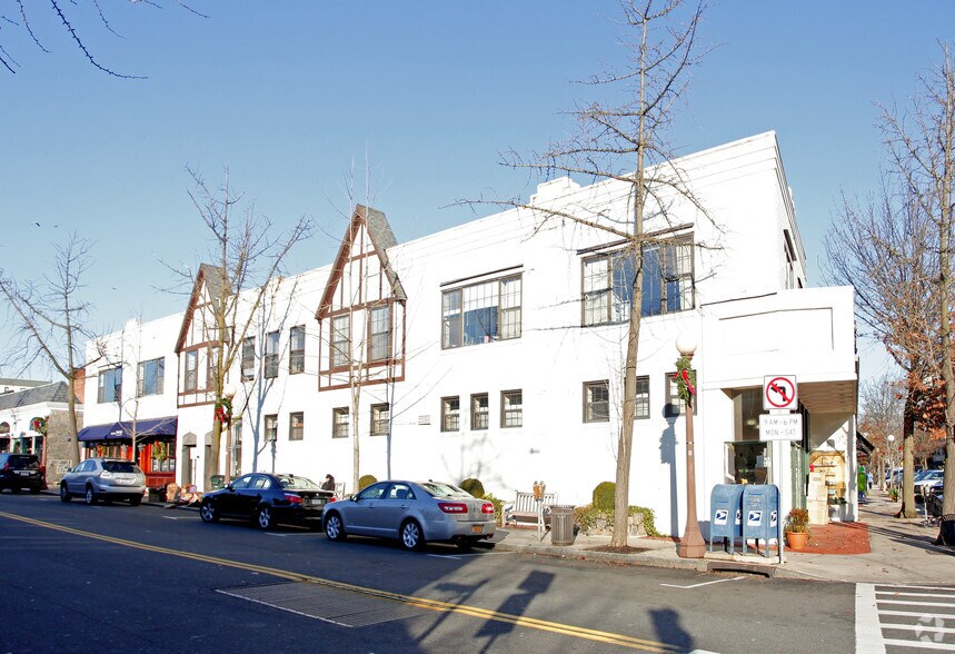 More Photos Of 2 Park Pl, Bronxville Storefront Retail Office For Lease