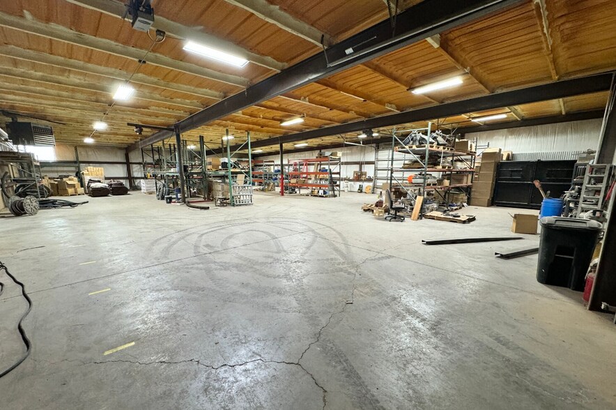 More Photos Of 2031 Trade Dr, Midland Showroom For Sale