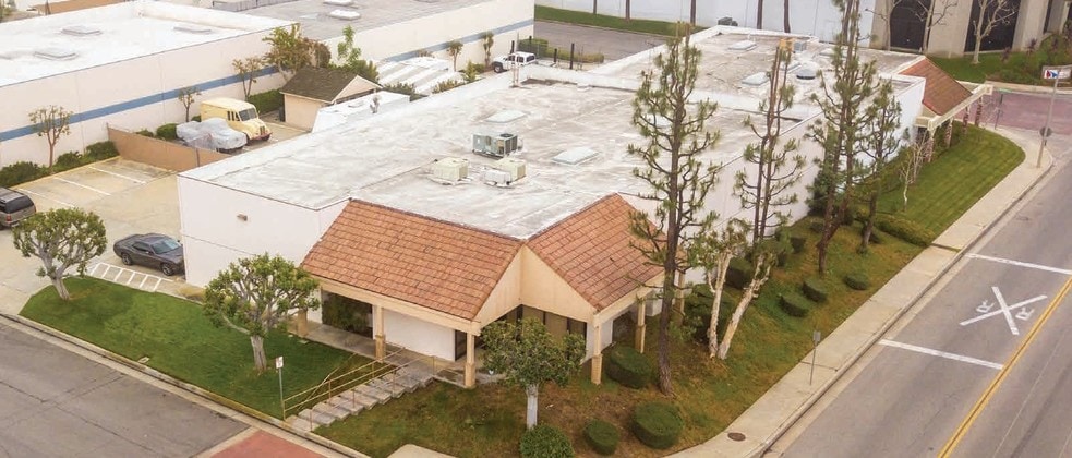 Primary Photo Of 400 Commercial Way, La Habra Warehouse For Sale