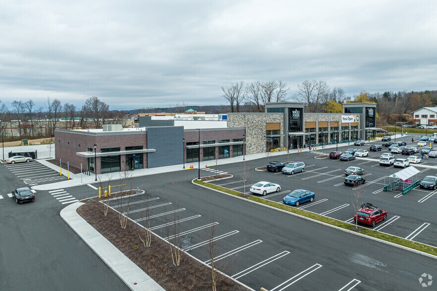 More Photos Of 600 Evergreen Way, South Windsor Unknown For Lease