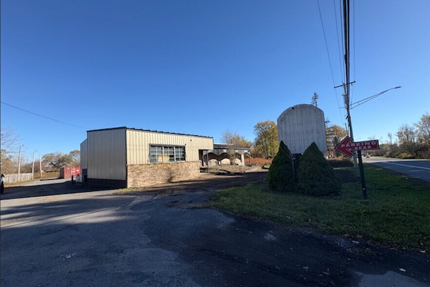 More Photos Of 9334 Brewerton Rd, Brewerton Restaurant For Sale