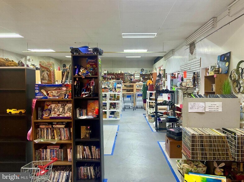 More Photos Of 1694 Berryville Pike, Winchester Freestanding For Sale