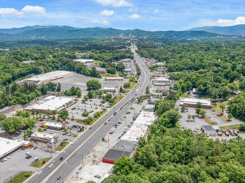 More Photos Of 1070-1076 Patton Ave, Asheville Storefront Retail Office For Lease