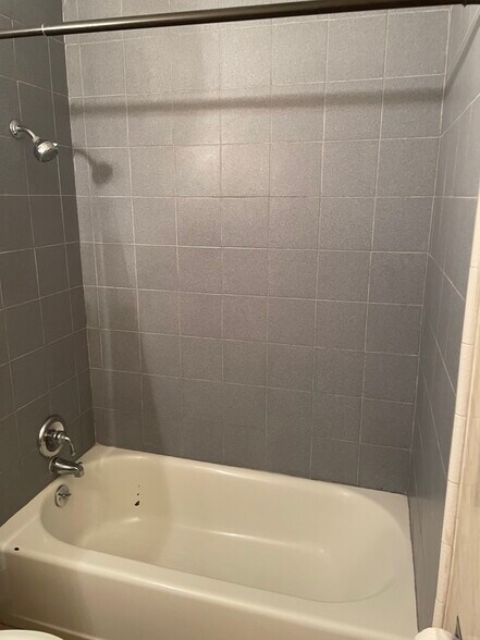 More Photos Of 218 W K St, Los Banos Apartments For Sale