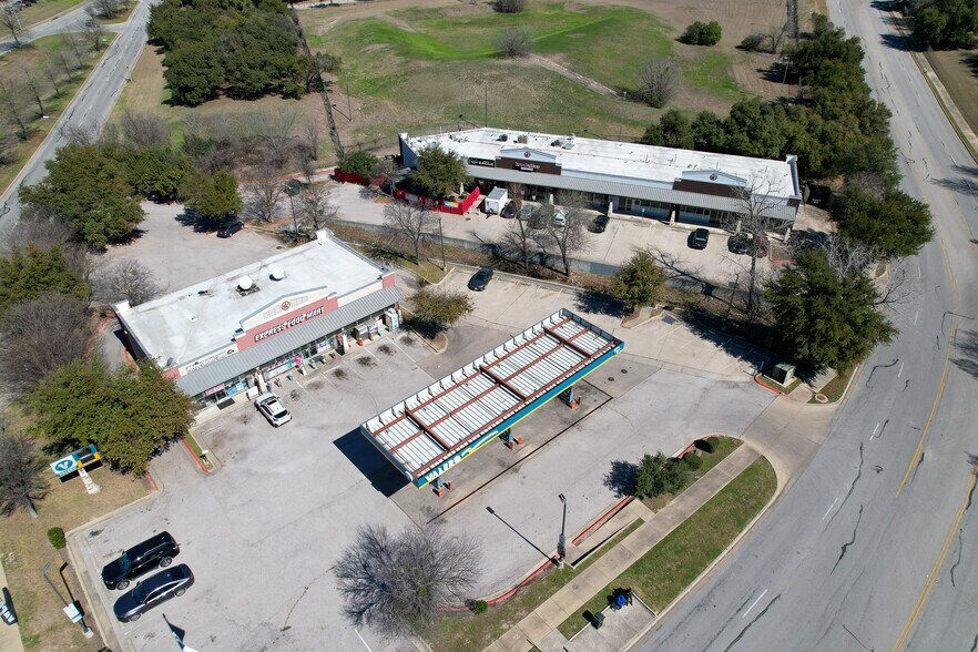 More Photos Of 8201 Cross Park Dr, Austin Unknown For Lease