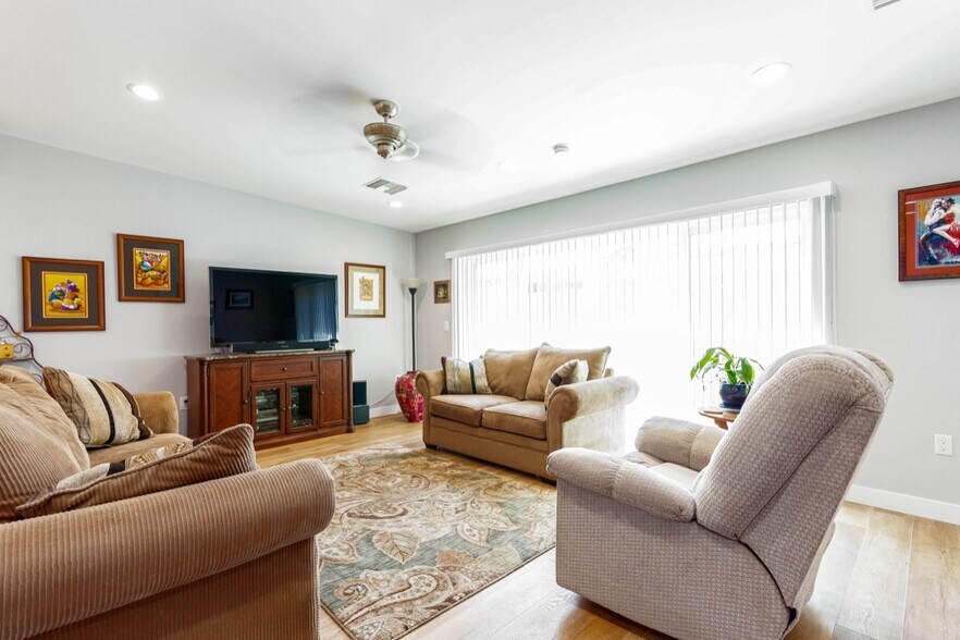 More Photos Of 207 E Monterey Way, Phoenix Office Residential For Sale