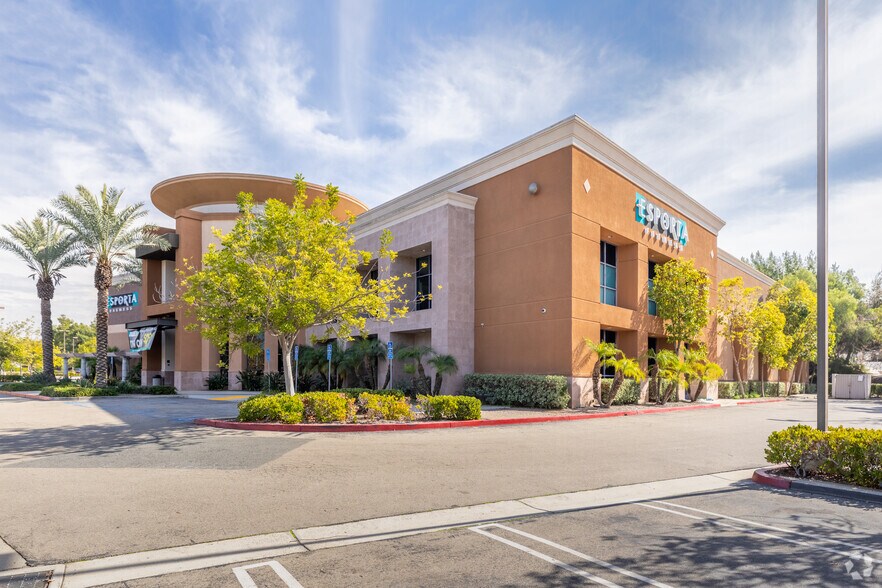 More Photos Of 680 Hacienda Dr, Vista Health Club For Lease