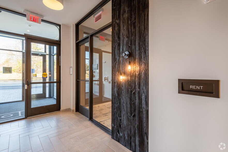 More Photos Of 39 Trotter Rd, Weymouth Apartments For Lease