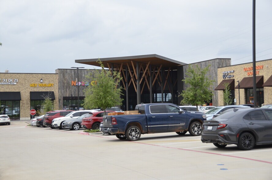 More Photos Of NWC Old Denton Rd & E Jackson Rd, Carrollton Unknown For Lease