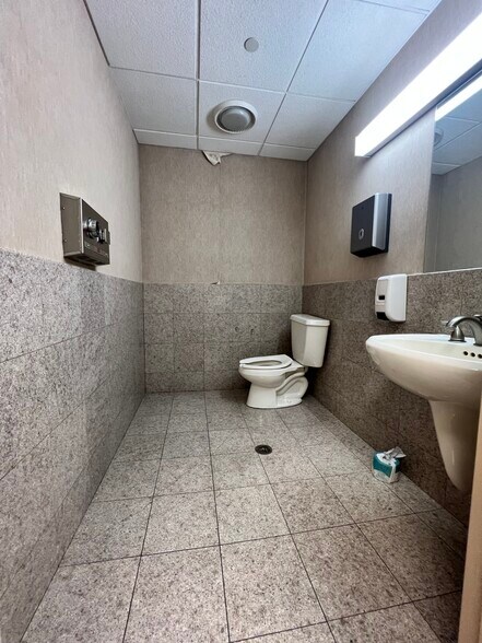 More Photos Of 733 Ridgedale Ave, East Hanover Industrial For Sale