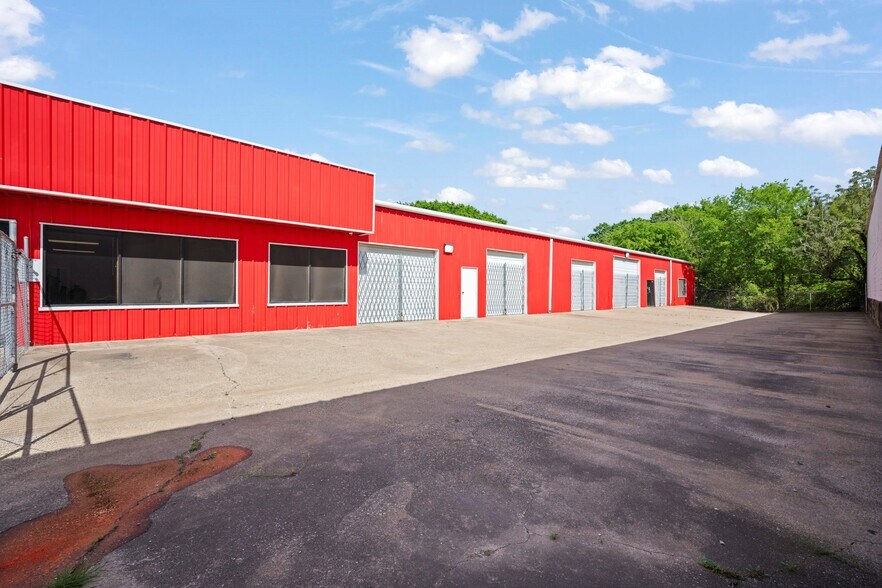 More Photos Of 650 E Highway 67, Duncanville Light Distribution For Sale