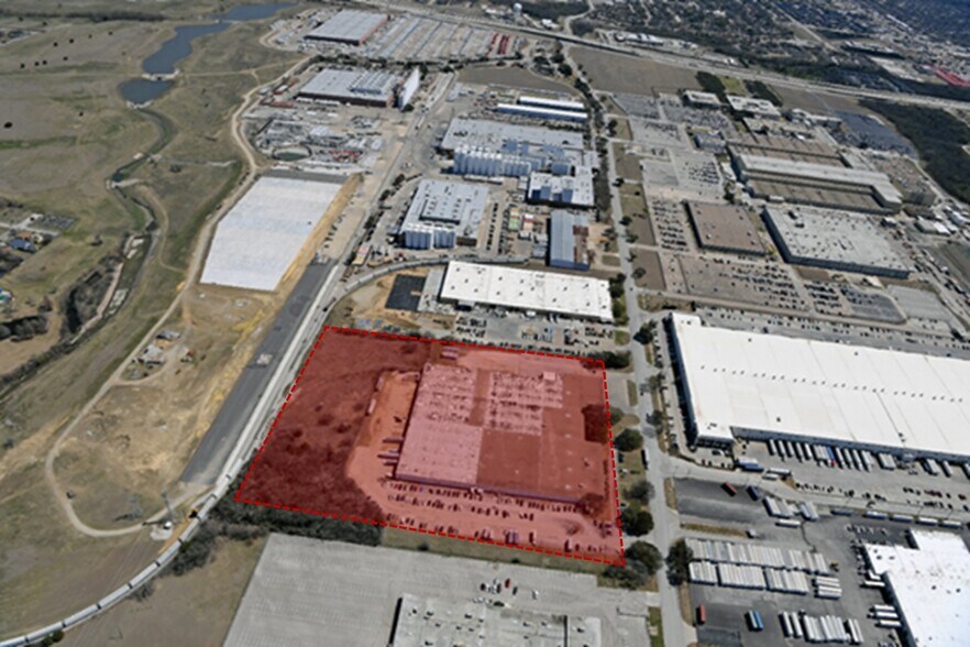 More Photos Of 2302 W Marshall Dr, Grand Prairie Warehouse For Sale