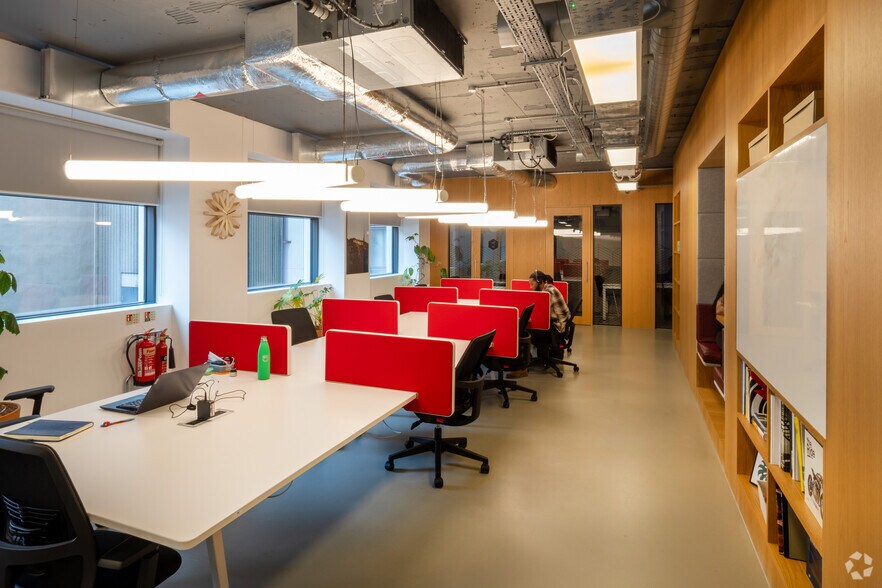 More Photos Of 156 Great Charles Street Queensway, Birmingham Coworking Space