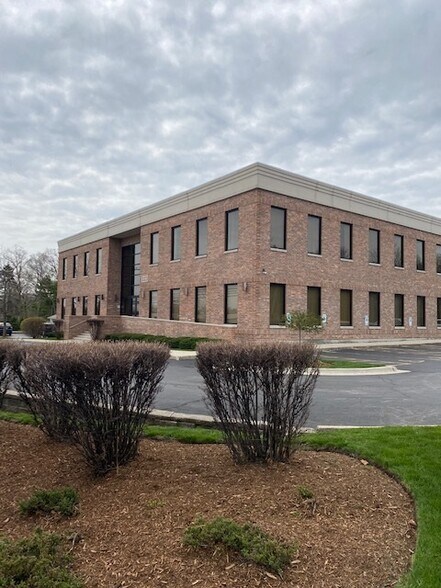 More Photos Of 333 E Route 83, Mundelein Medical For Lease