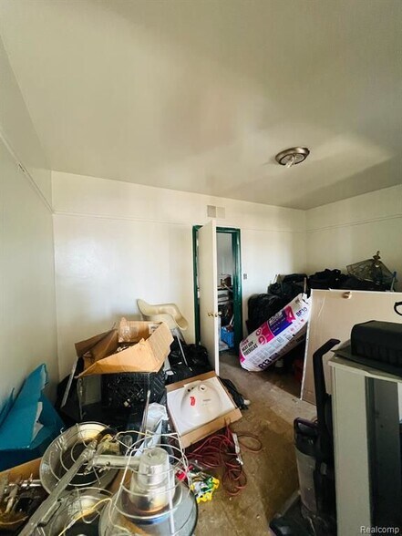 More Photos Of 11301 E McNichols Rd, Detroit Freestanding For Sale
