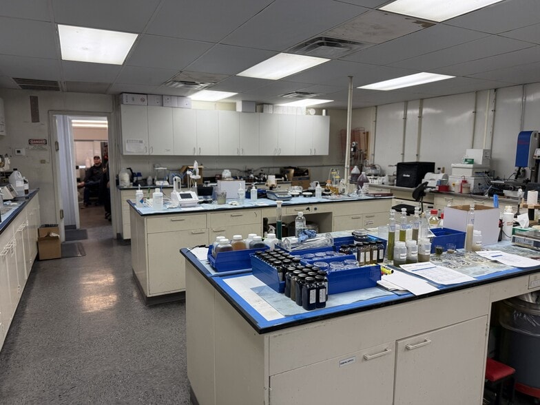 More Photos Of 7403 Wright Rd, Houston Manufacturing For Lease