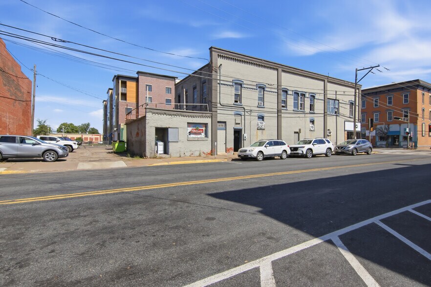 More Photos Of 545 S Broadway St, Menomonie Storefront Retail Residential For Sale
