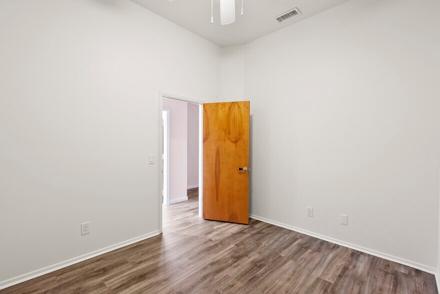 More Photos Of 900 SE Ocean Blvd, Stuart Medical For Lease