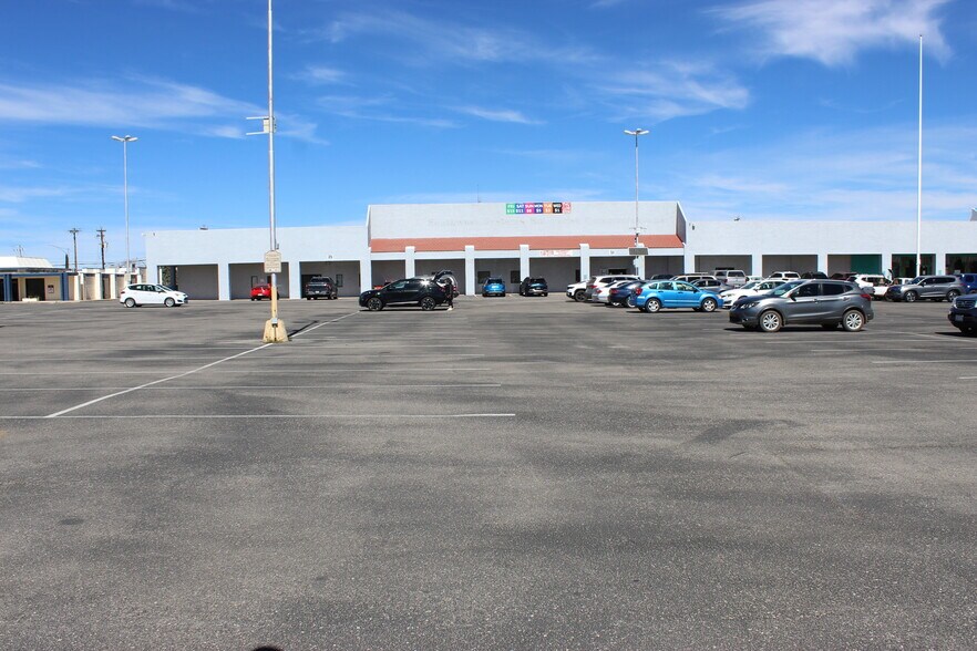More Photos Of 35-161 E Wilcox Dr, Sierra Vista General Retail For Lease