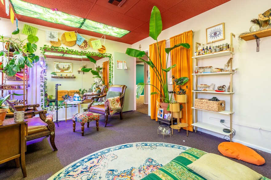 More Photos Of 379 E Monte Vista Rd, Phoenix Medical For Sale