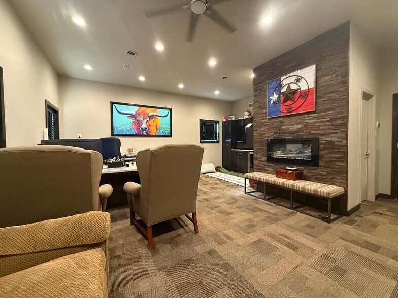 More Photos Of 3706 Mockingbird Ln, Amarillo Office For Sale