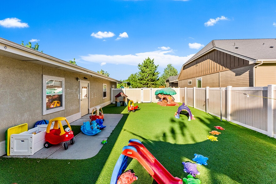 More Photos Of 1463 E Star Dr, Meridian Daycare Center For Sale
