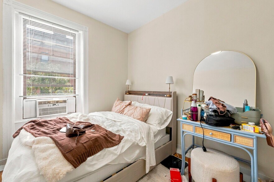 More Photos Of 204 3rd St, Hoboken Storefront Retail Residential For Sale