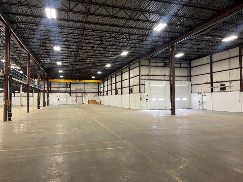 More Photos Of 180 Charles St, Malden Distribution For Lease