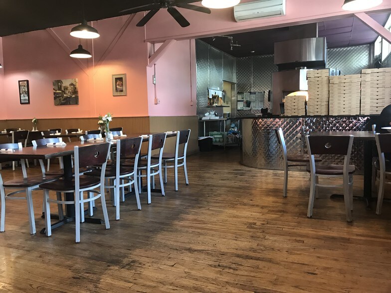 More Photos Of 14960 Main St, Alachua Restaurant For Lease