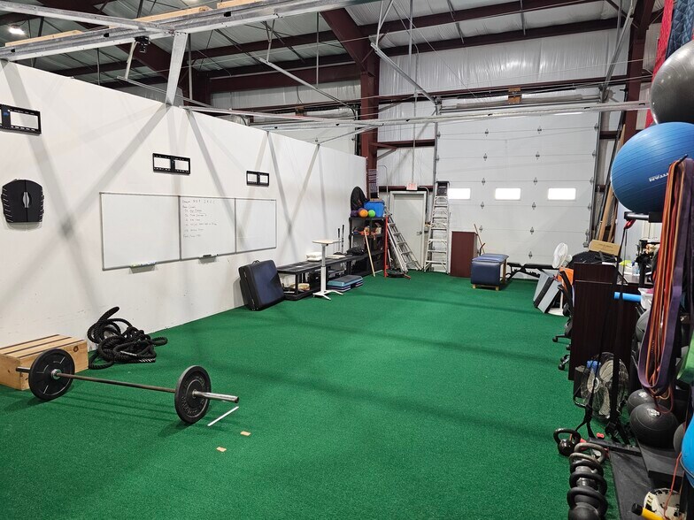 More Photos Of 60 Village Pl, Glastonbury Flex For Lease