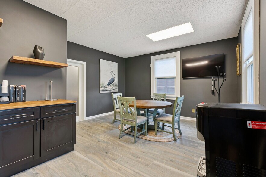 More Photos Of 187-189 N Main St, Milltown Medical For Sale