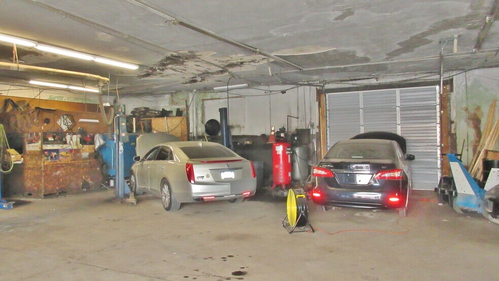 More Photos Of 1622-1628 W Passyunk Ave, Philadelphia Auto Repair For Sale
