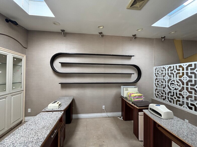 More Photos Of 541 S Glendora Ave, Glendora Medical For Lease