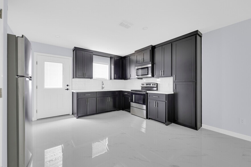 More Photos Of 1612 Shadow Creek, Weslaco Apartments For Sale